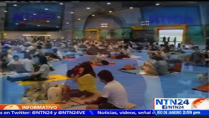 Japón tiene un nuevo récord en yoga para perros