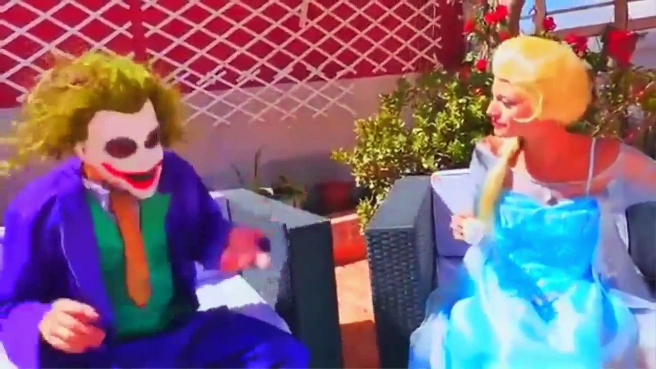 Người Nhện Spiderman Và Công Chúa ELSA vs Joker Siêu Anh Hùng Ngoài Đời Thực