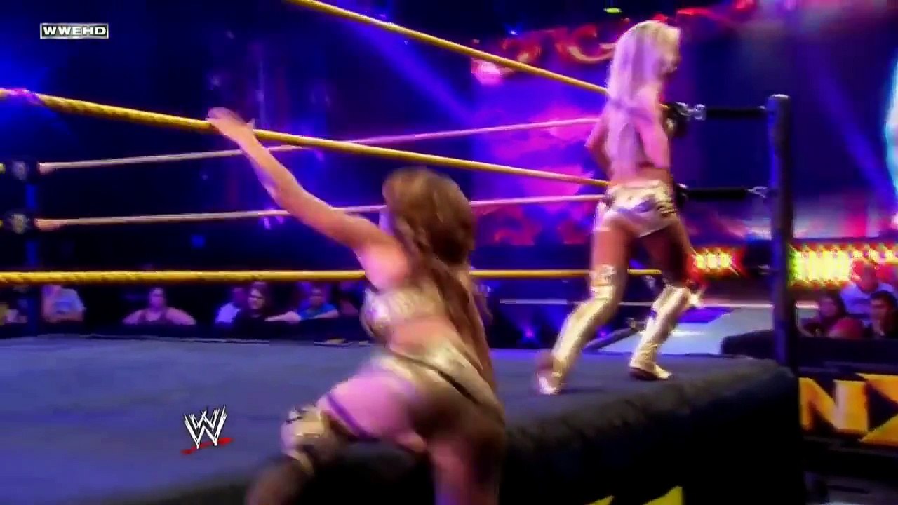 NXT Paige & Emma vs Summer Rae & Sasha Banks