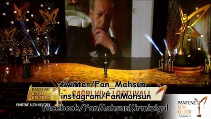 MAHSUN KIRMIZIGÜL "Pantene Altın Kelebek Ödül Töreni"nde ödül verirken (13.11.2016)