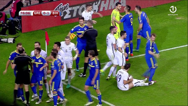 Džeko zaradio crveni karton nakon što je Papastathopoulosu skinuo šorc