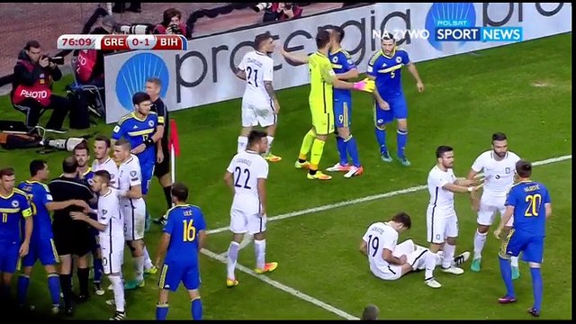 Edin Dzeko & Kyriakos Papadopoulos RED CARD HD - Greece 0-1 Bosnia & Herzegovina - 13-11-2016