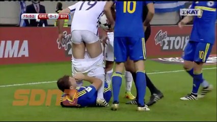 Edin Dzeko Receives A Red Card After Pulling Down Papadopoulos' Shorts!