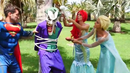 Homem-Aranha e Princesa Elsa voar como super-heróis na vida real