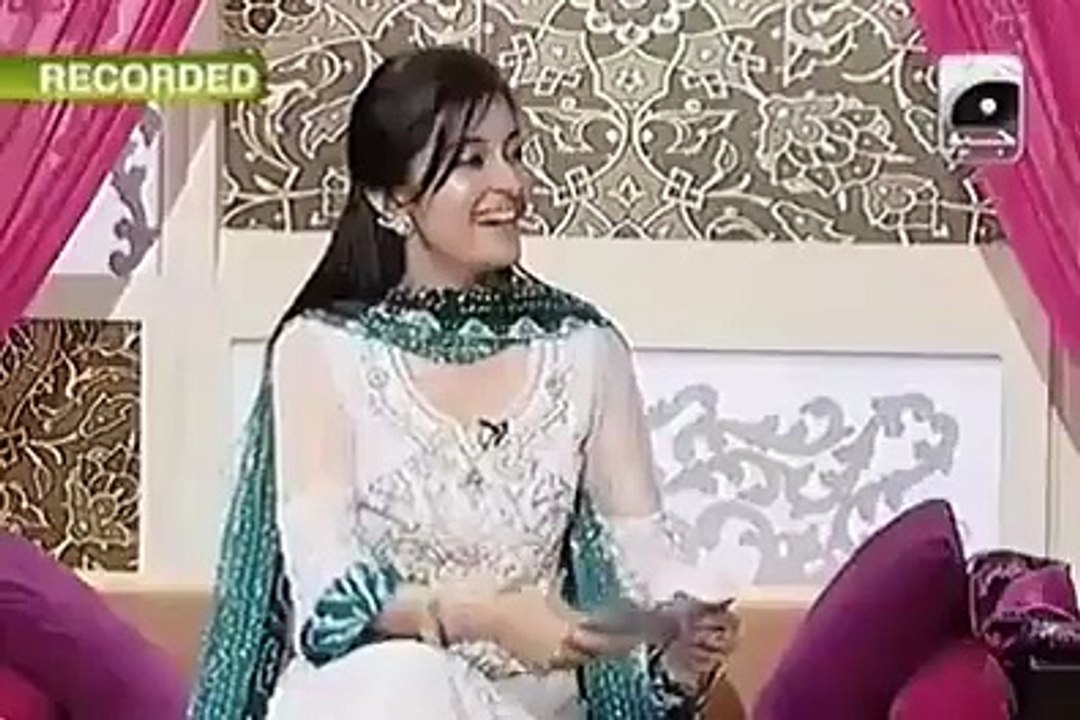 Ye kia horha hai bai ye kia horha hai