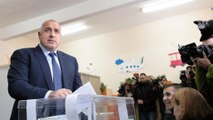 Bulgária: oposição socialista vence presidenciais e primeiro-ministro demite-se