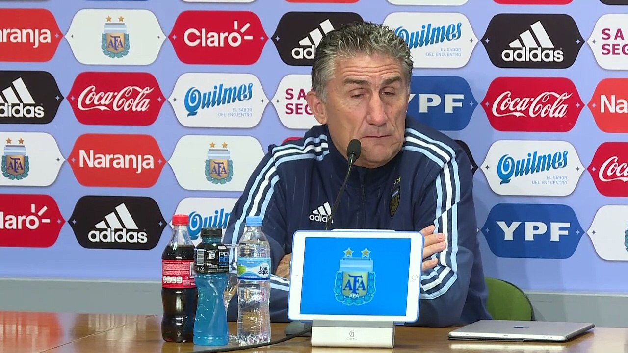 Argentina tiene que "arriesgar y ganar" a Colombia afirma Bauza