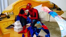 Spiderman Giant Candy Prank vs Frozen Elsa, Frozen Anna & Hulk w/ Joker, Maleficent, Pink Spidergirl