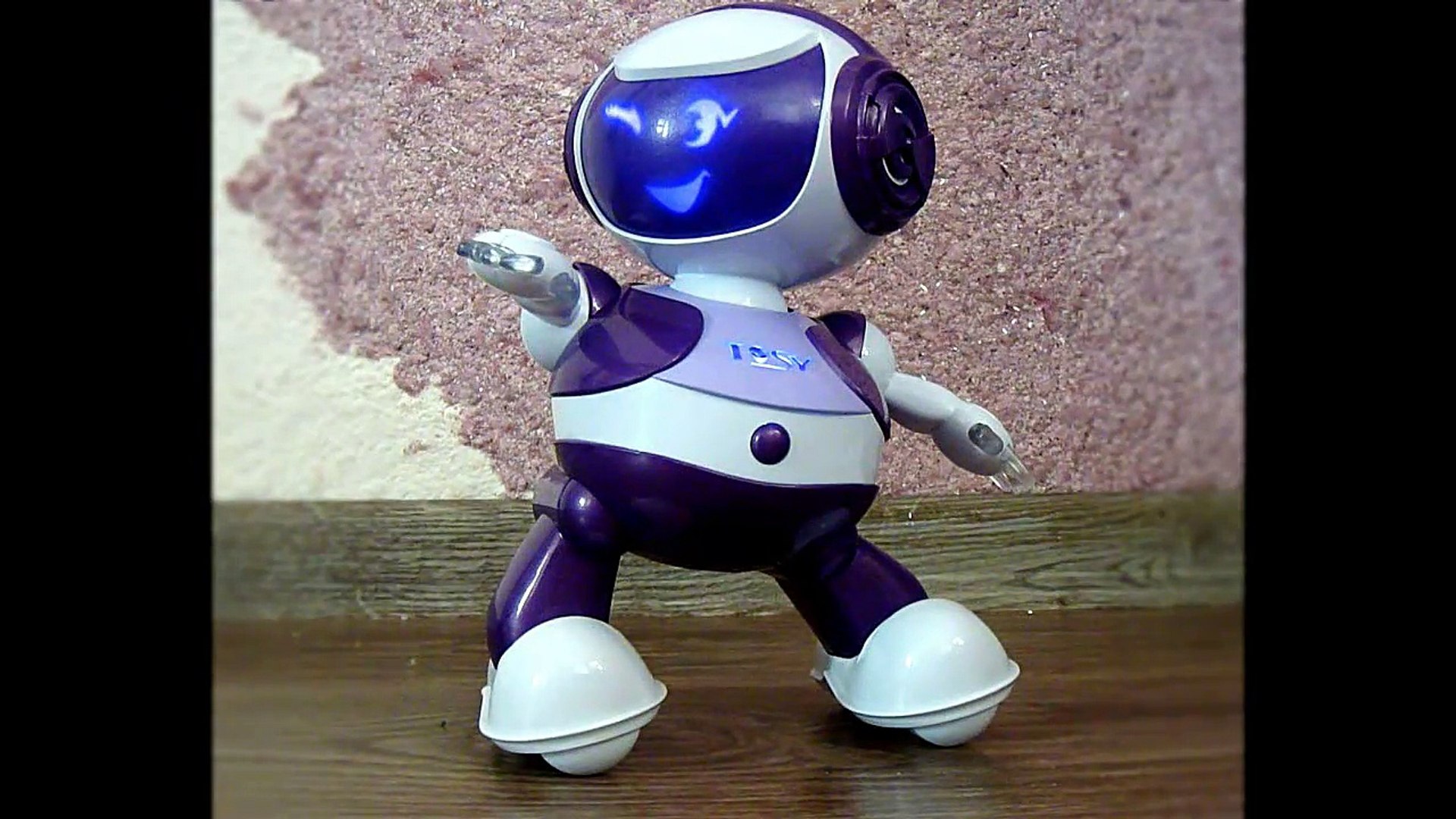 ⁣Танцующий робот Tosy (DiscoRobo, The Dancing Robot from Tosy)