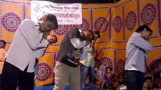 Entertaining Group Dance On Old Hindi Songs 2016 video-Dance interested must be showing this.