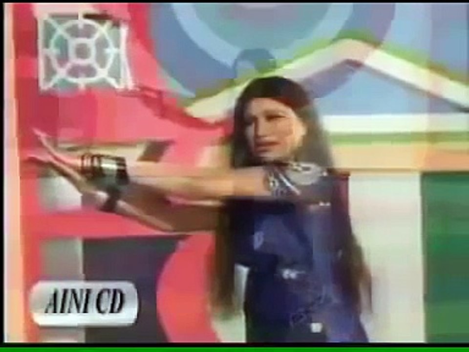 Latest Hot Nipple Show Mujra