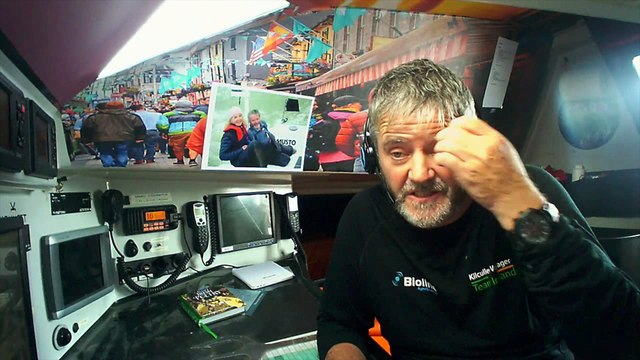 Some news from Enda O'Coineen sailing south Madeira / Vendée Globe