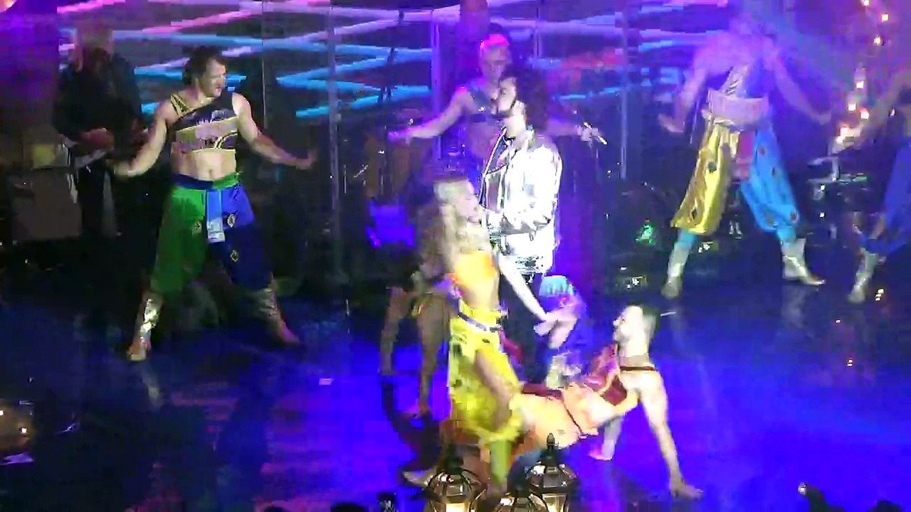 Филипп Киркоров на Дне рождения ТРЦ "Европейский" 04.11.2016 (полное выступление)