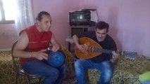 musique kabyle hocine yahiatene . nordine yahiaoui derbouka.nekyedem (musique kabyle.)