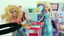 Frozen Elsa leva filhas da Barbie para Parquinho Completo em Portugues DISNEY Tototoykids PARTE 2
