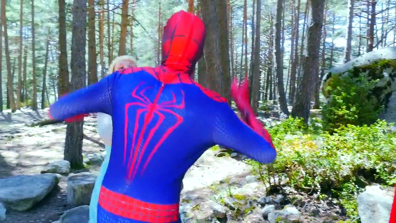 SPIDERMAN Kisses Pink Spidergirl vs Giant Snake in Real Life! Fun Superhero ft Frozen Elsa & MLP