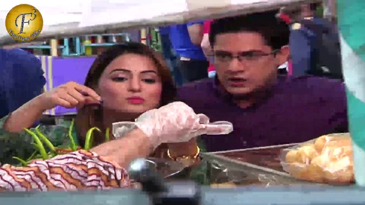 YEH RISHTA KYA KAHLATA HAI - AKSHARA & NAITIK HAVE PANI PURI - 14TH NOVEMBER 2016