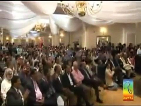 Watch Imran Khan’s Excellent & Funny Response on People Chanting “Zardari Kutaaa Hai”