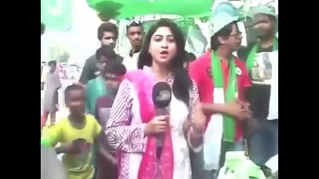 Funny Pakistani News Anchor Getting Irritate Realy Funny