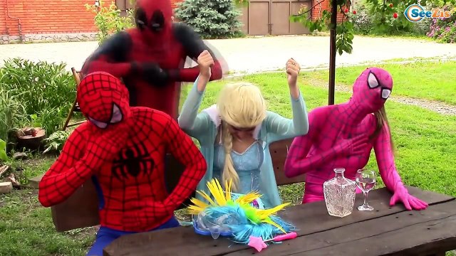 Spiderman & Frozen Elsa POO COLORED BALLS & Joker & Pink Girl w/ Deadpool Superheroes in Real Life
