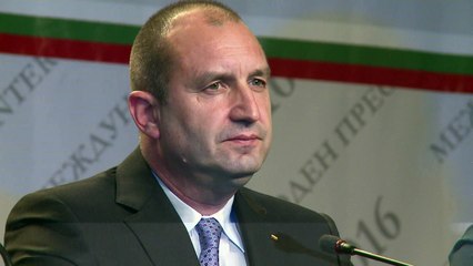 Candidato pró-russo vence presidenciais na Bulgária