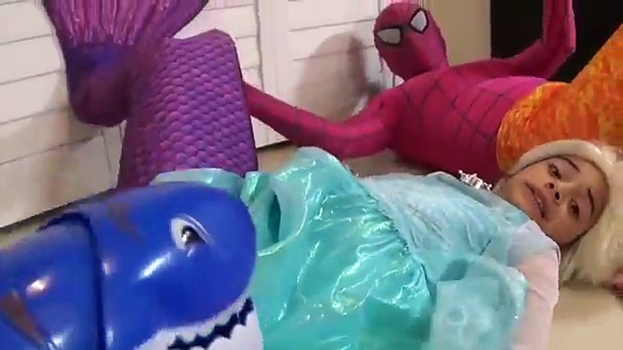 SHARK ATTACK PINK SPIDERGIRL MERMAID VS EVIL QUEEN FROZEN ELSA JOKER SUPERHERO IN REAL LIFE IRL