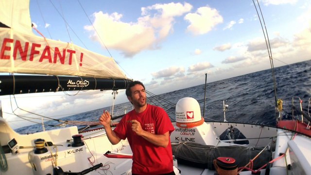 J9 : Petite danse de Tanguy de Lamotte sur la route du Cap Vert / Vendée Globe