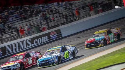 Who is the favorite to win the Sprint Cup title?