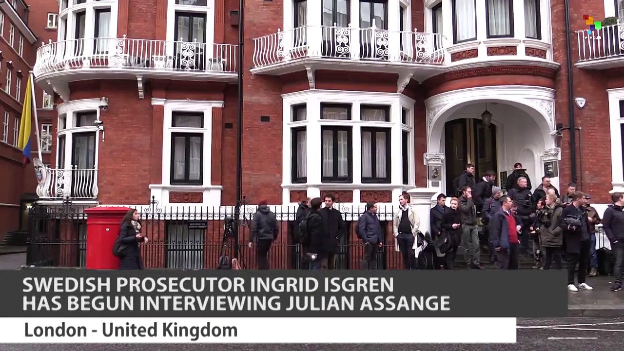Assange Questioned by Swedish Prosecutor