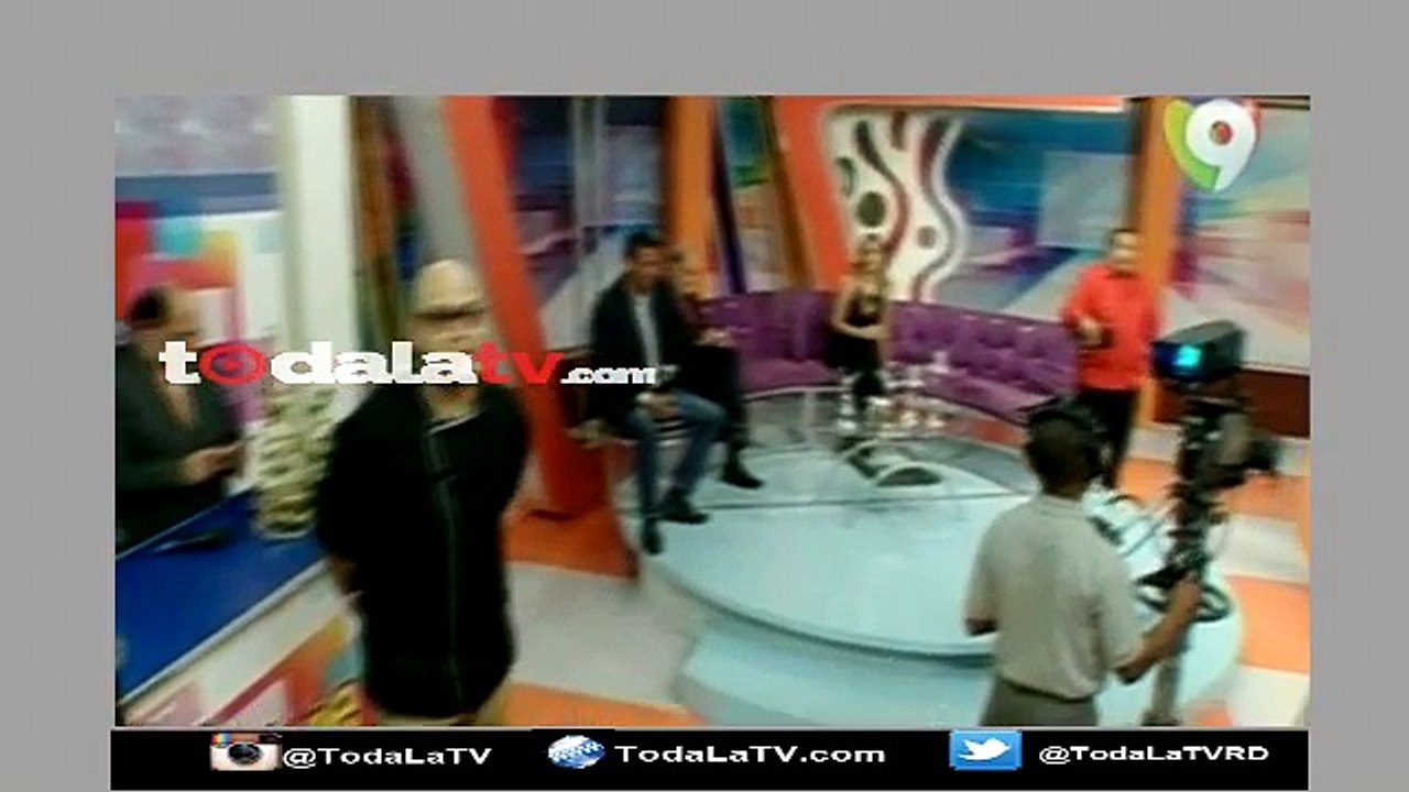 graymer mendez denuncia le robaron los retrovisores de su jeepeta-El Show Del Mediodía-Video