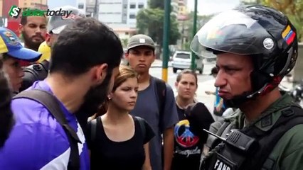 Mira como un joven le cantó sus verdades a un GNB