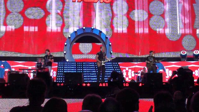 Максим Леонидов - Привет ( Дискотека 80-х Авторадио 2011, Москва)