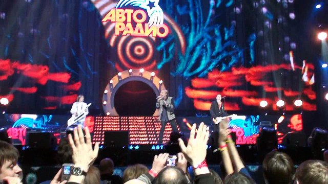 Joy - Touch By Touch ( Дискотека 80-х Авторадио 2011, Москва)