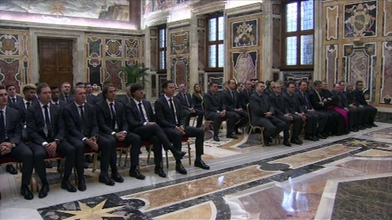 Papst Franziskus empfängt 'la Mannschaft'