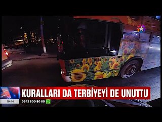 Kırmızı ışıkta geçen Otobüs şoförü Motosikletçiyi böyle tehdit etti