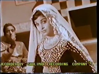 BARAY BE MURAWAT HAIN YE HUSN WALAY - Suraiya Multanikar - BADNAM