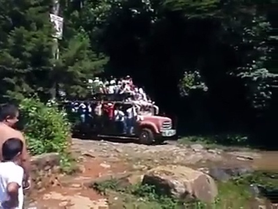 Adeptos do Benfica a caminho do Estádio da Luz