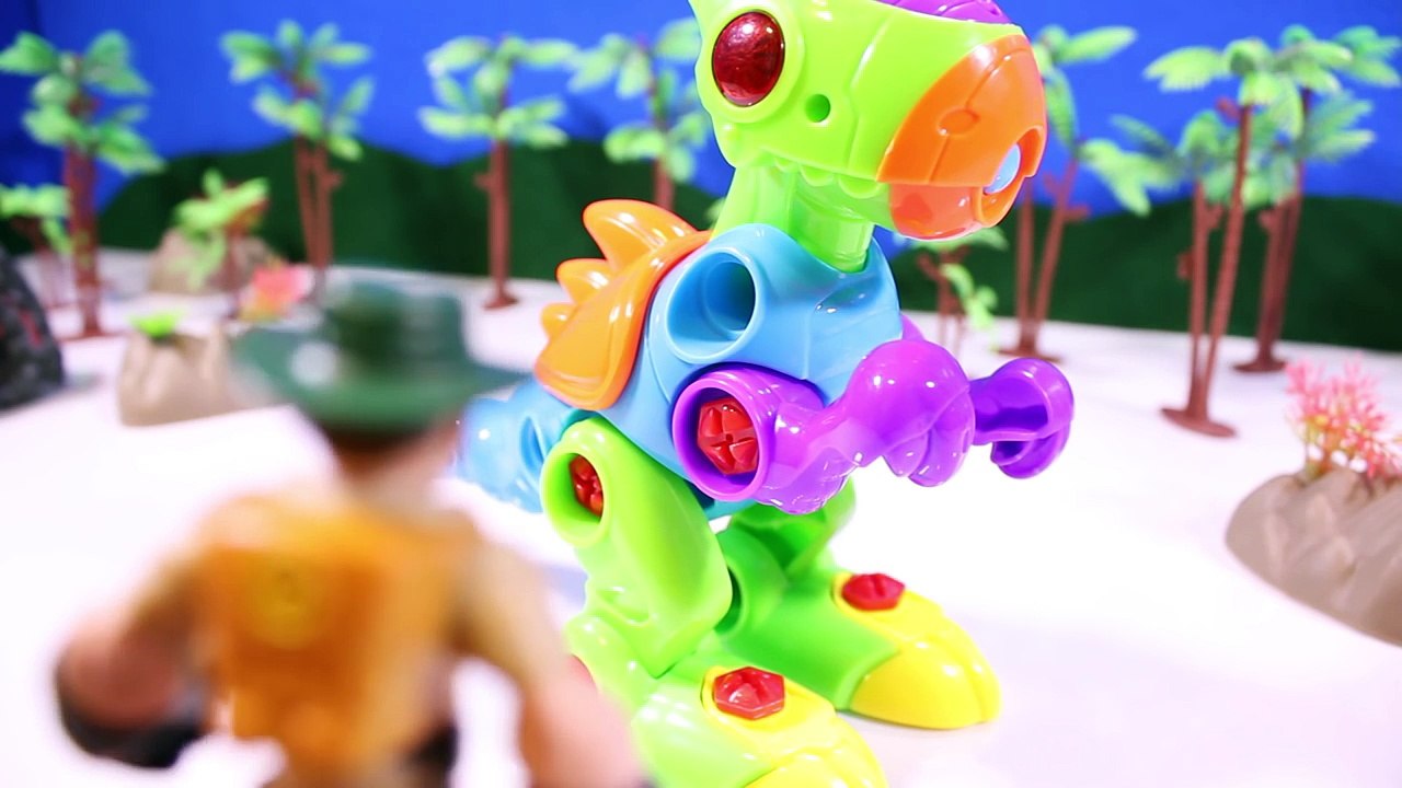 DINOSAUR ROBOT Training and Building a Robot DINOSAUR Toy Video for Kids   Review-RRcBQNaIYi4
