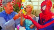 Người Nhện Spiderman và Công Chúa Frozen Elsa Ngoài Đời Thực -スパイダーマンと氷の女王エルザ