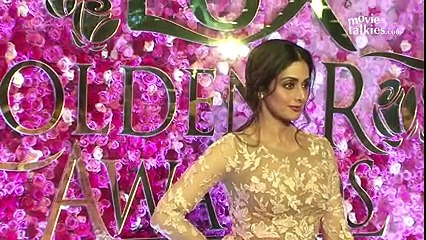 This 52 Years Old Actress and Mother of 2 Children's Beauty @ Award Show Won Everybody's Heart