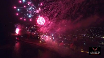 En plein feu d'artifice, un drone filme le spectacle !
