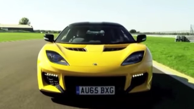 VÍDEO: ¡Cómo se cruza el Lotus Evora 400!