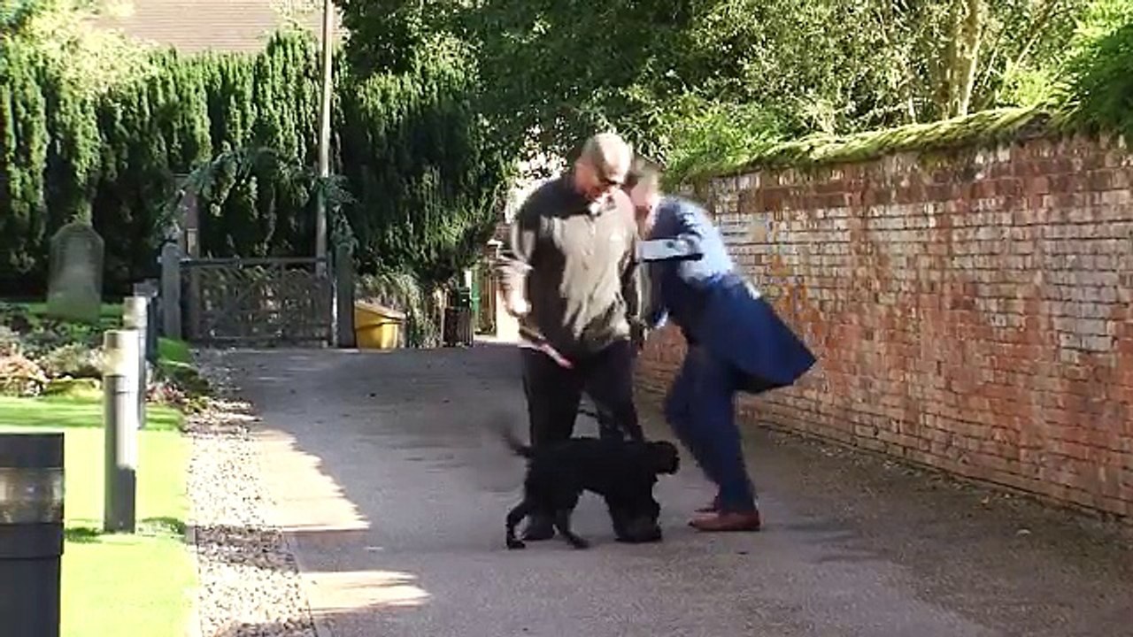 Ce qu'a fait ce marié est juste énorme !! Gros fou rire !