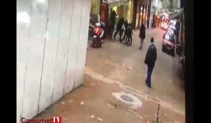 Bıçaklı demirli kavga anı kamerada