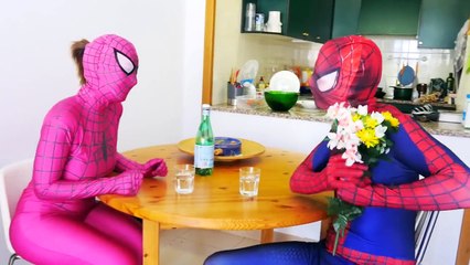 Jack Frost & Frozen Elsa vs Maleficent & Venom w/ Spiderman & Pink Spidergirl vs Joker In Real Life!