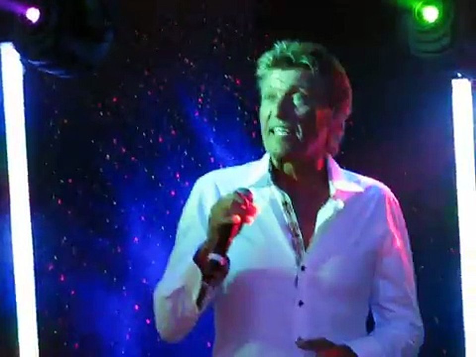 Ad Kapteijns @ CD-presentatie Danny van der Horst Maaspoort 's Hertogenbosch (filmed by BeVa).-LRarKXMDesA-HQ