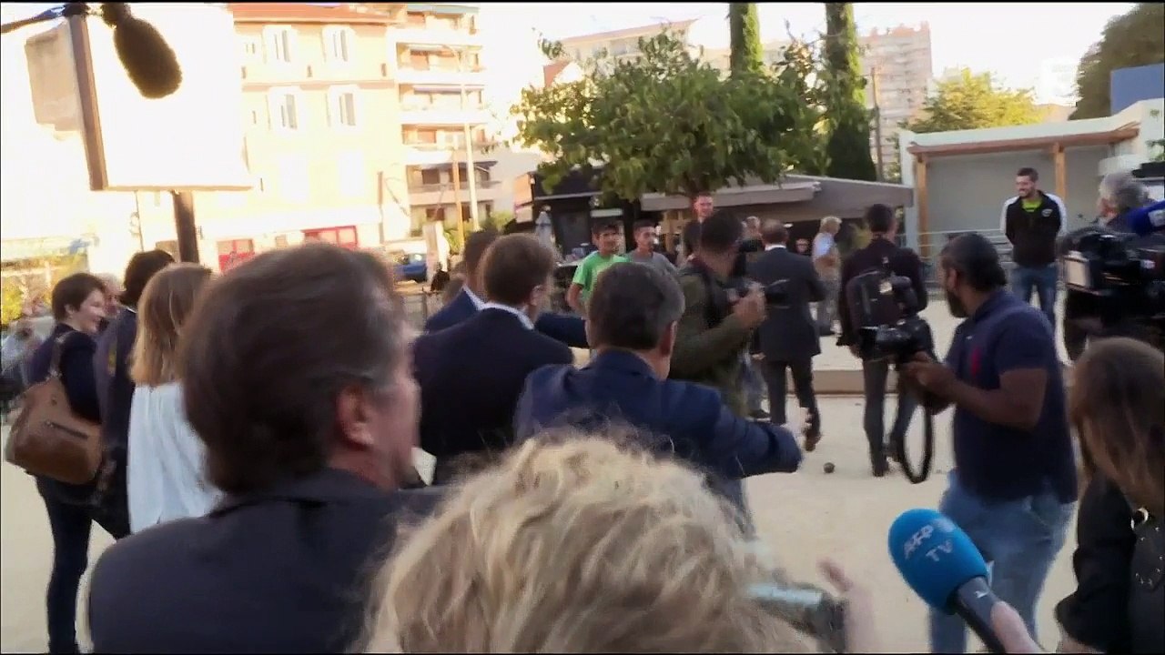 De passage à Marseille, Nicolas Sarkozy traite les journalistes de "sauvages"