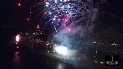 En plein feu d'artifice, un drone filme le spectacle