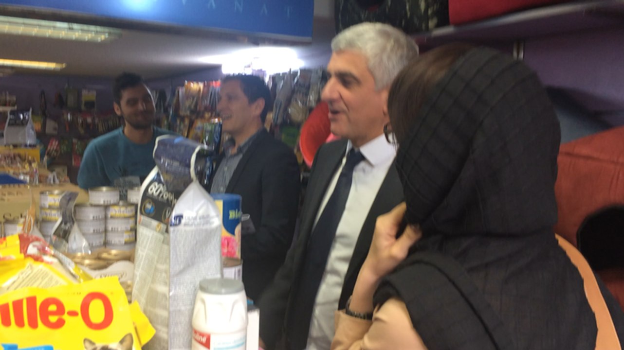 Iran. La Normandise de Vire découvre les boutiques de produits pour chiens et chats