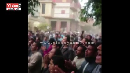 أهالى" شما المنوفية" يتجمهرون أمام نقطة الشرطة ويطالبون بالقصاص